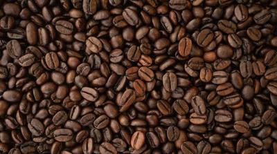 ЌЕ СТАПИ НА СИЛА КОНТРОВЕРЗEН ЗАКОН: Eвропа трупа залихи кафе