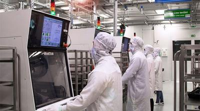 Германски производител на чипови укинува 1.400 работни места: „Се селиме на поевтини локации“