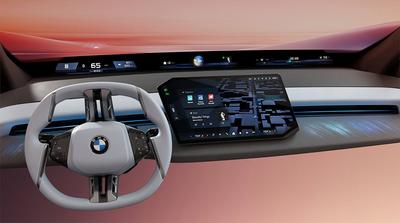 BMW Panoramic iDrive ја трансформира целата шофершајбна во интерактивен дисплеј