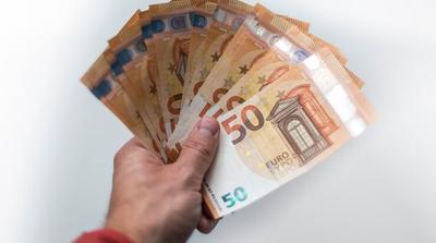 СЛОВЕНИЈА НА ВРВОТ, МАКЕДОНИЈА НА ДНОТО: Колку заработуваат Хрватите?
